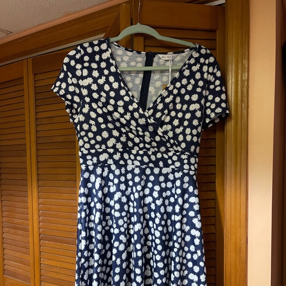 NWT Dress Short Sleeve V Neck Tendency Navy Daisy Floral Size Small Summer Party - Picture 5 of 7